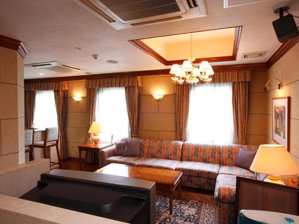 Hotel The Grandee Shinsaibashi Osaka Buitenkant foto